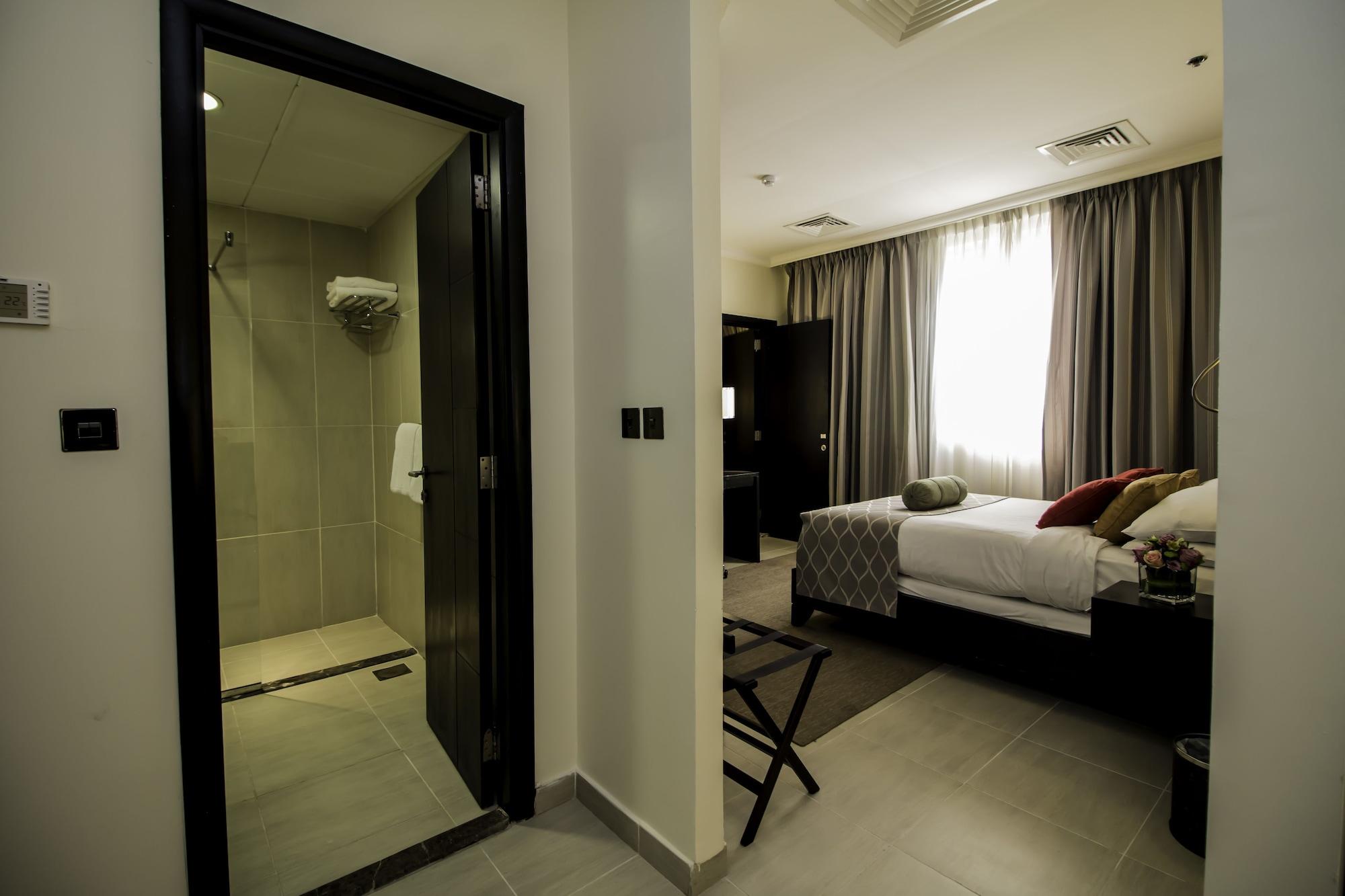 The Royal Riviera Hotel Doha Exterior photo
