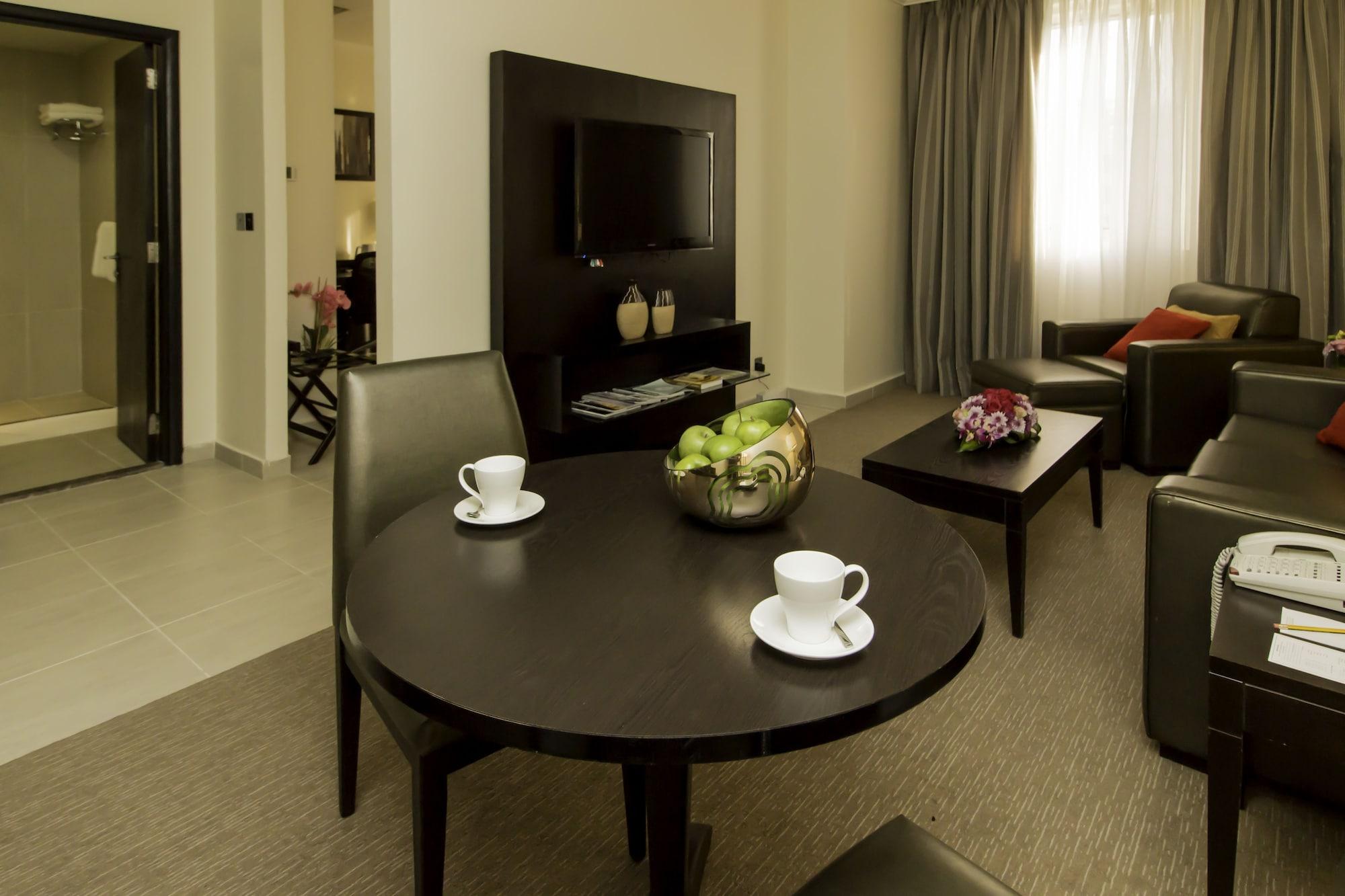 The Royal Riviera Hotel Doha Exterior photo