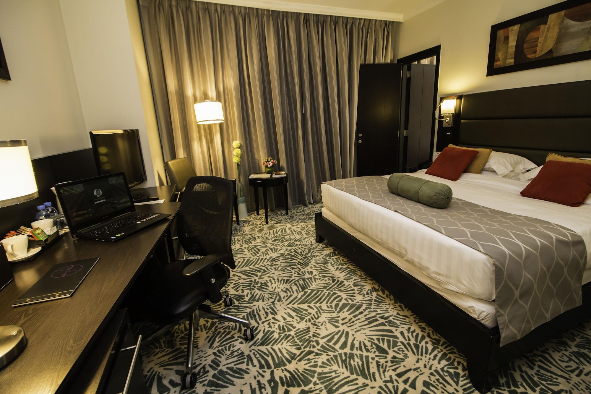 The Royal Riviera Hotel Doha Exterior photo