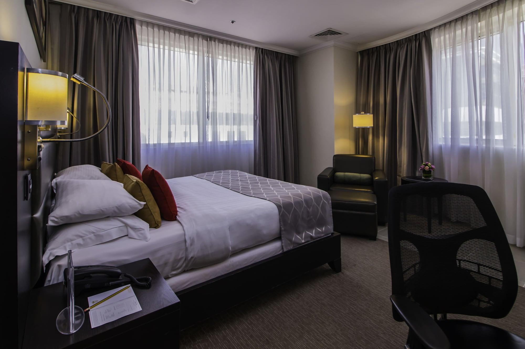 The Royal Riviera Hotel Doha Exterior photo