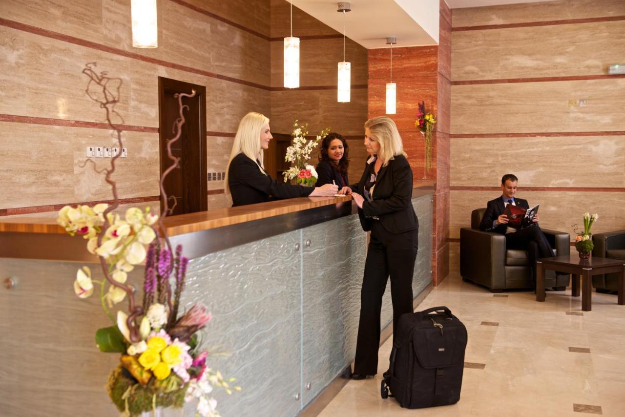The Royal Riviera Hotel Doha Exterior photo