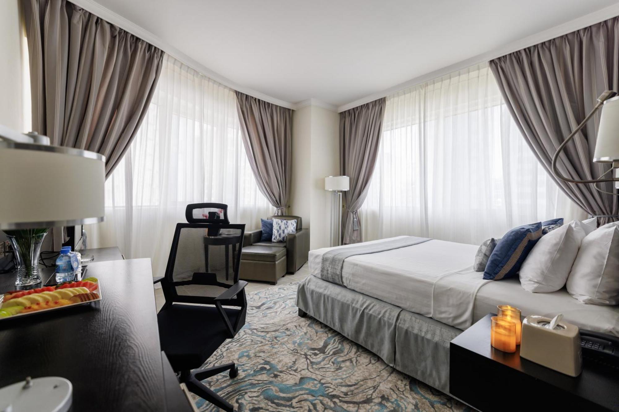 The Royal Riviera Hotel Doha Exterior photo