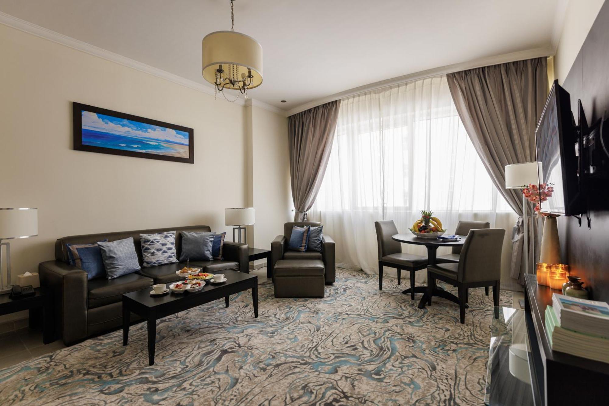 The Royal Riviera Hotel Doha Exterior photo